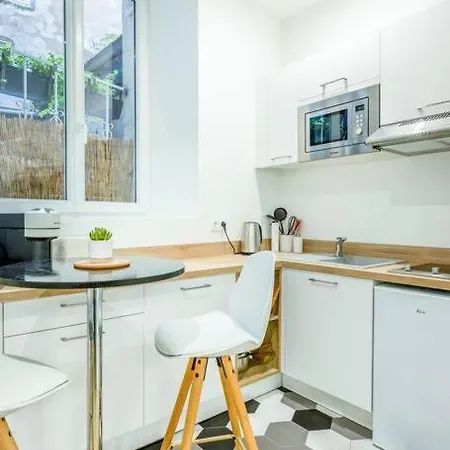 A Deux Pas Du Vieux-port Apartment